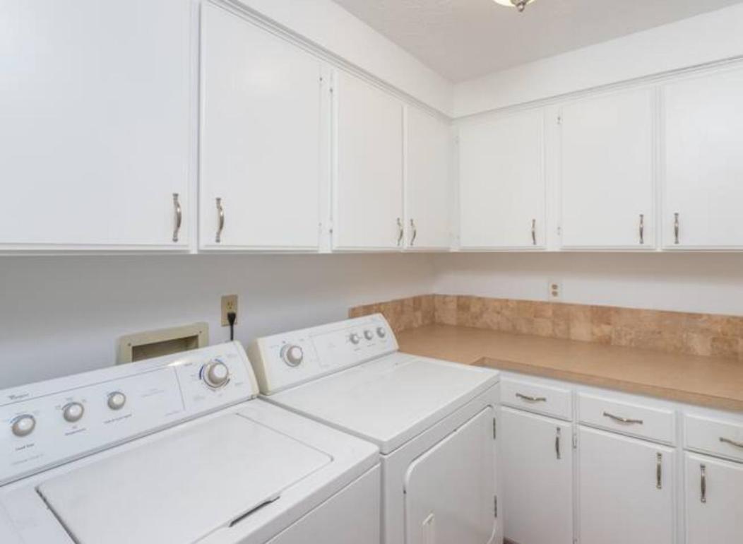 Experience Nirvana With Artwork Collections From Around The Globe Located In Lakewood Neighborhood In Se Boise Next To A Park, Minutes From Bown Crossing And The Boise River, 10 Minutes To Downtown, 4 Beds, Sleeps 8, Pets Welcome In Large Fenced In Y Buitenkant foto