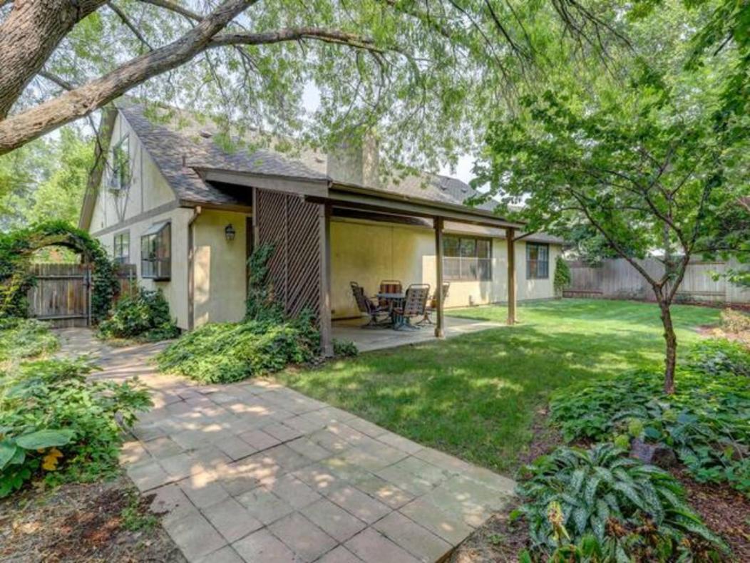 Experience Nirvana With Artwork Collections From Around The Globe Located In Lakewood Neighborhood In Se Boise Next To A Park, Minutes From Bown Crossing And The Boise River, 10 Minutes To Downtown, 4 Beds, Sleeps 8, Pets Welcome In Large Fenced In Y Buitenkant foto